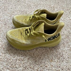 HOKA Clifton 9 Men’s Running Shoes